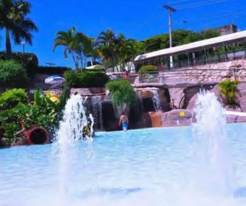 Spazzio Andrian & Silva - Inclusos Ingressos Do Parque Caldas Novas Exterior photo